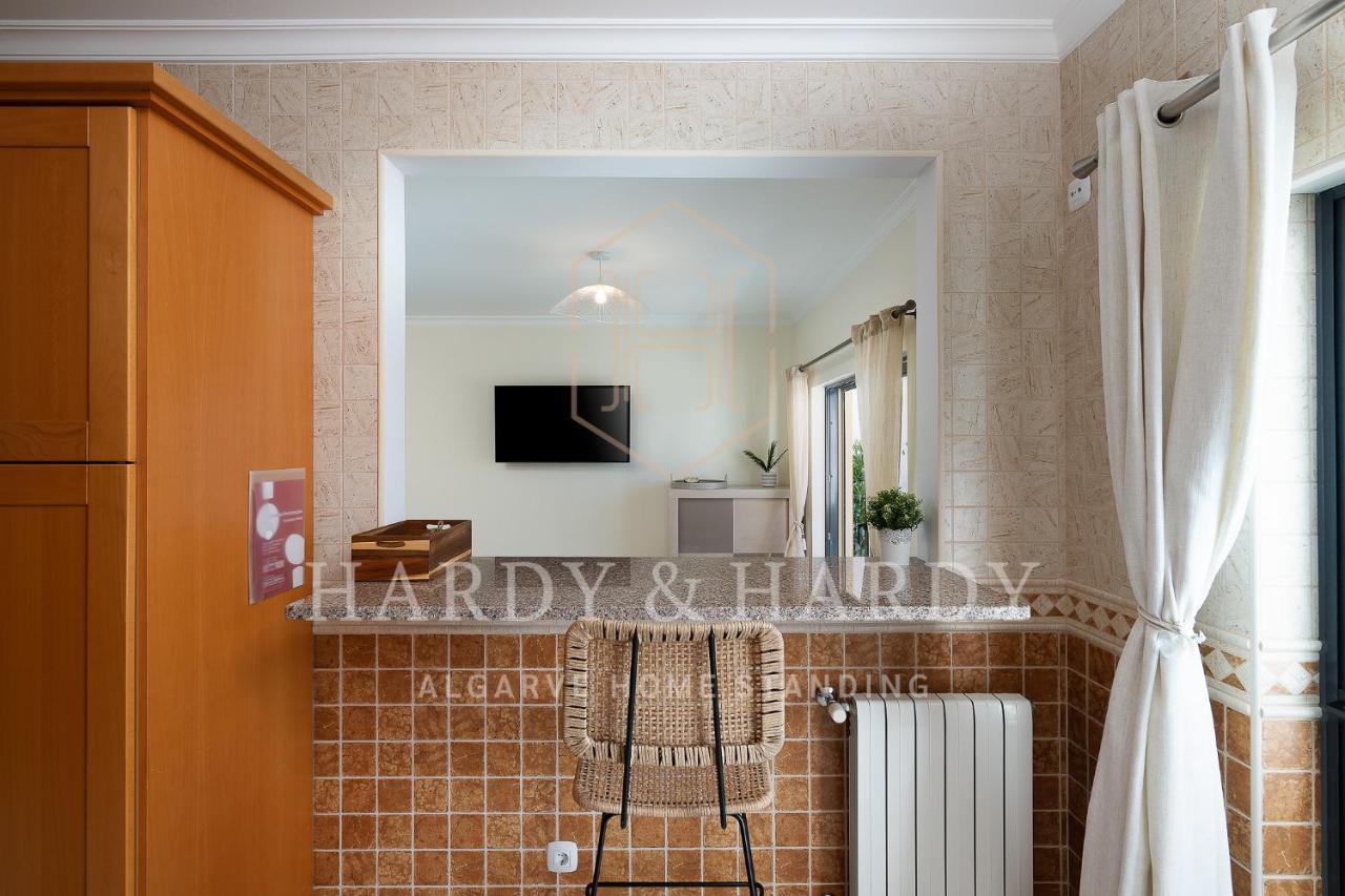 H&H: Chic Seaside Apartment Near Meia Praia Beach Lagos Exterior photo