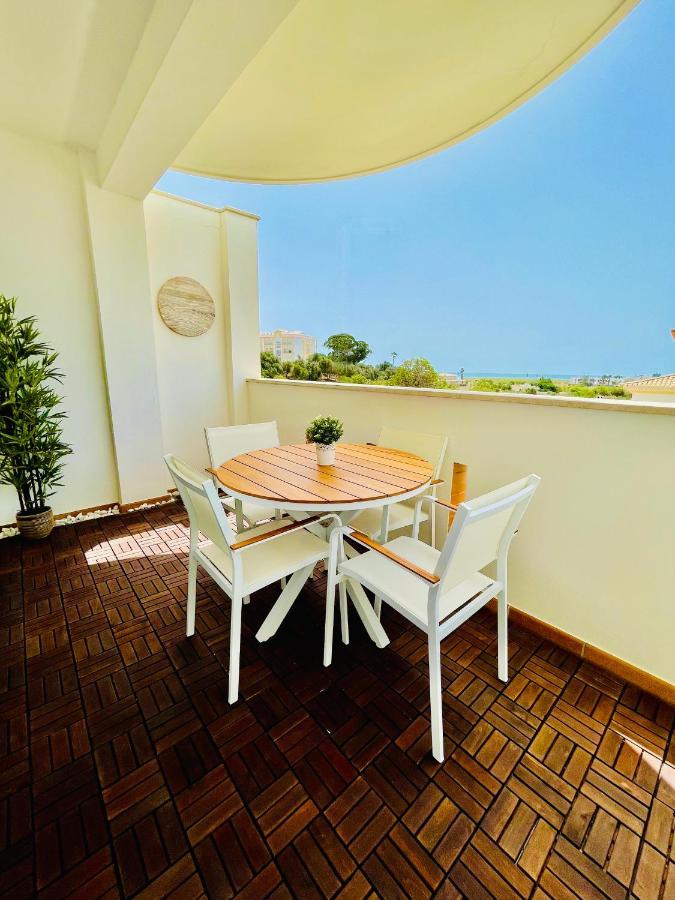 H&H: Chic Seaside Apartment Near Meia Praia Beach Lagos Exterior photo